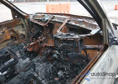 2000 Chevrolet Silverado 1500 Ls z USA, uszkodzony, nr VIN 1GCEK19T6YE214363